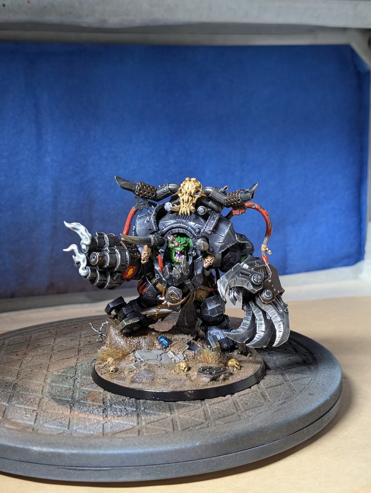 Black-armoured Ghazgull Thrakka model.